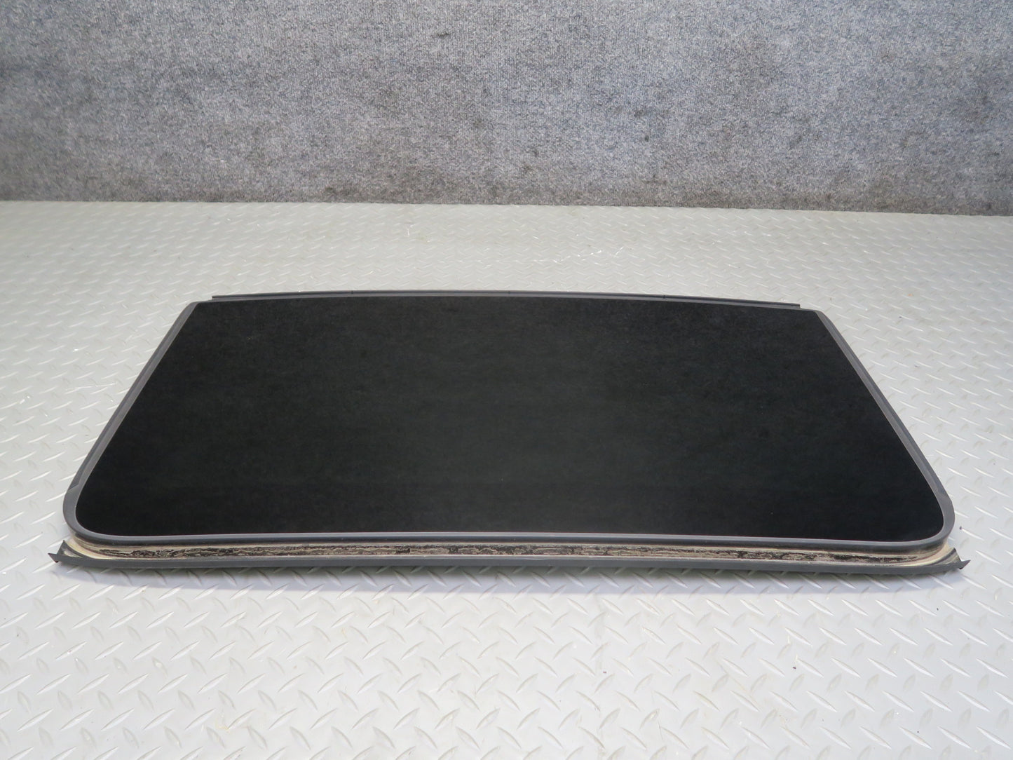 2017-2020 Maserati Levante M161 Rear Sunroof Glass Window Panel