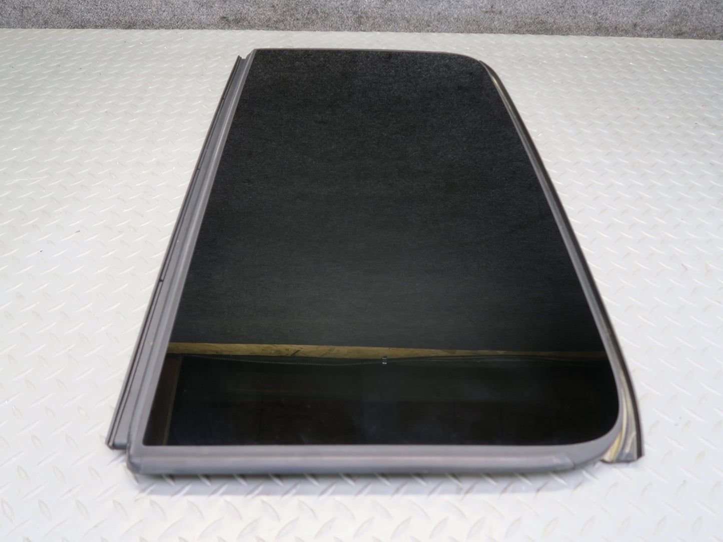 2017-2020 Maserati Levante M161 Rear Sunroof Glass Window Panel