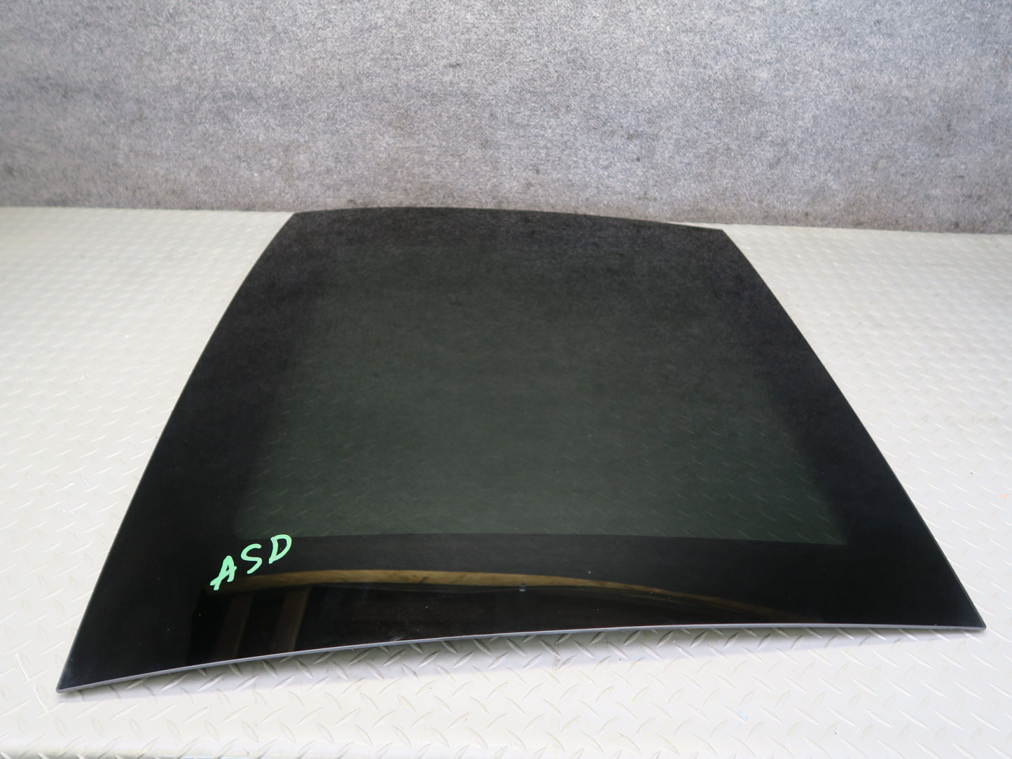 2017-2023 Alfa Romeo Stelvio Front Upper Panoramic Sunroof Window Glass