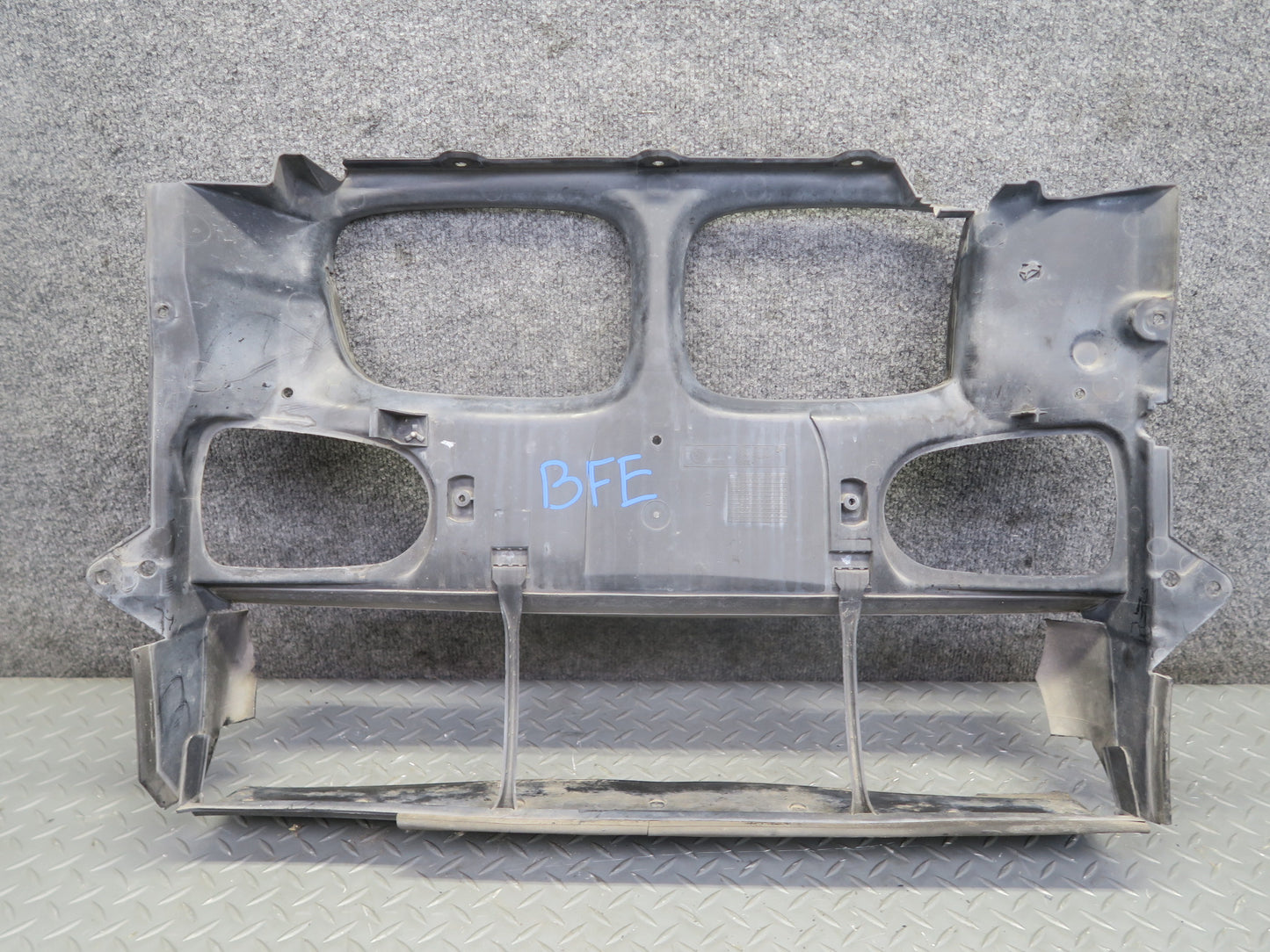 99-03 BMW E39 540ia Front Radiator Air Duct Panel OEM