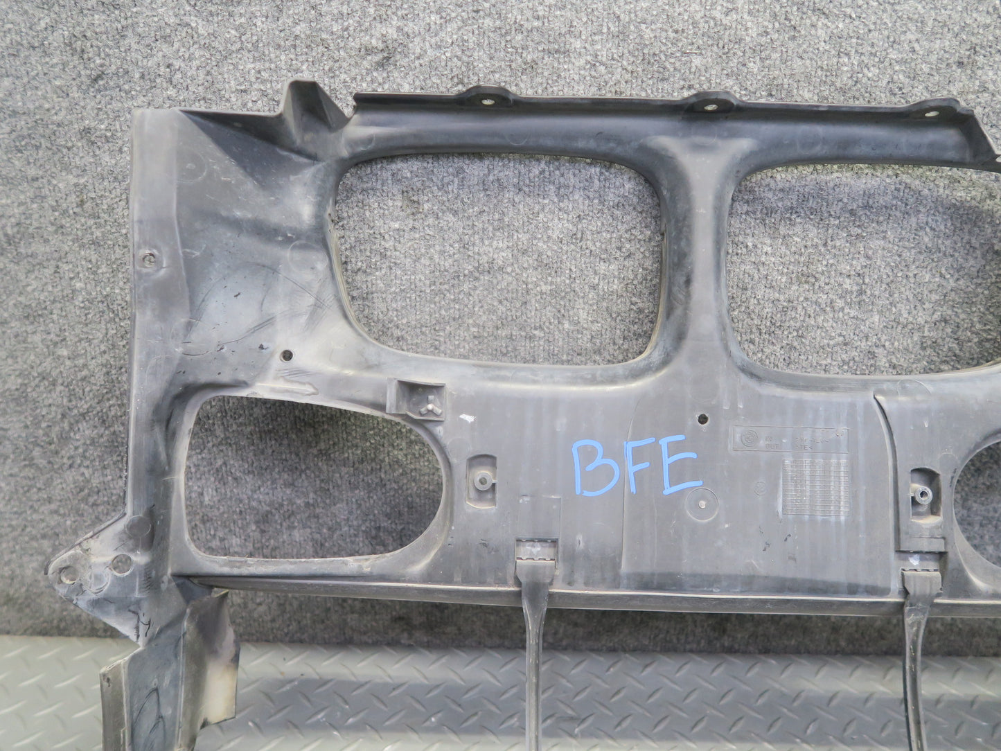 99-03 BMW E39 540ia Front Radiator Air Duct Panel OEM