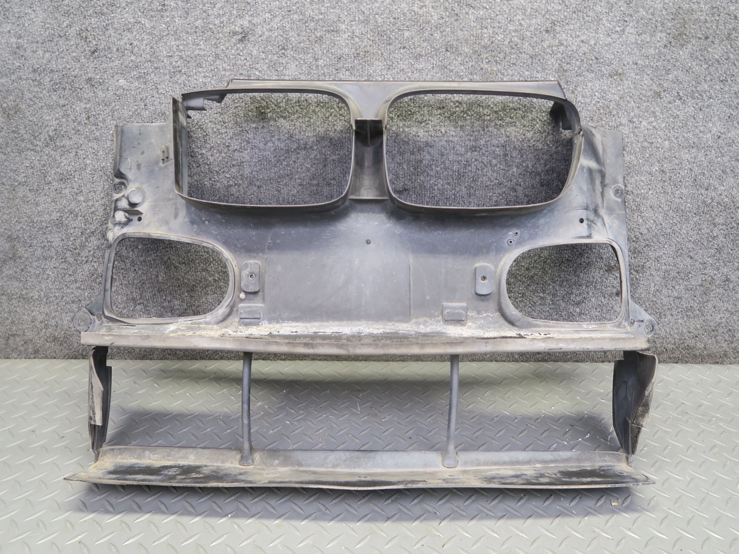99-03 BMW E39 540ia Front Radiator Air Duct Panel OEM