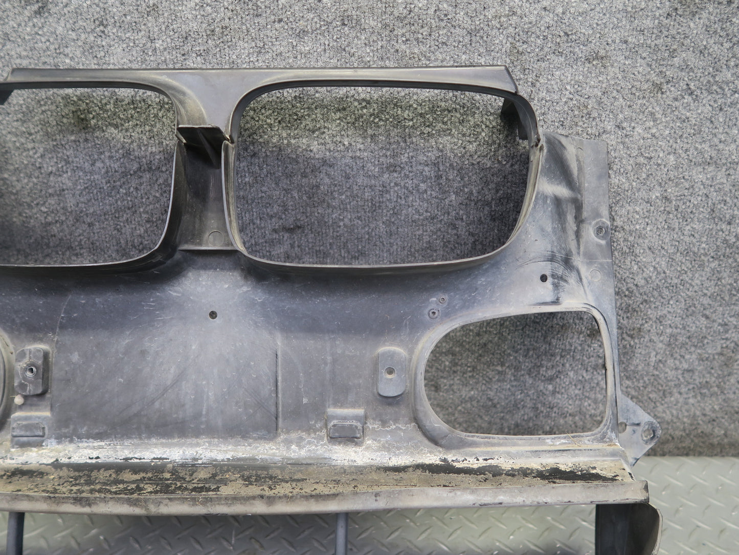 99-03 BMW E39 540ia Front Radiator Air Duct Panel OEM