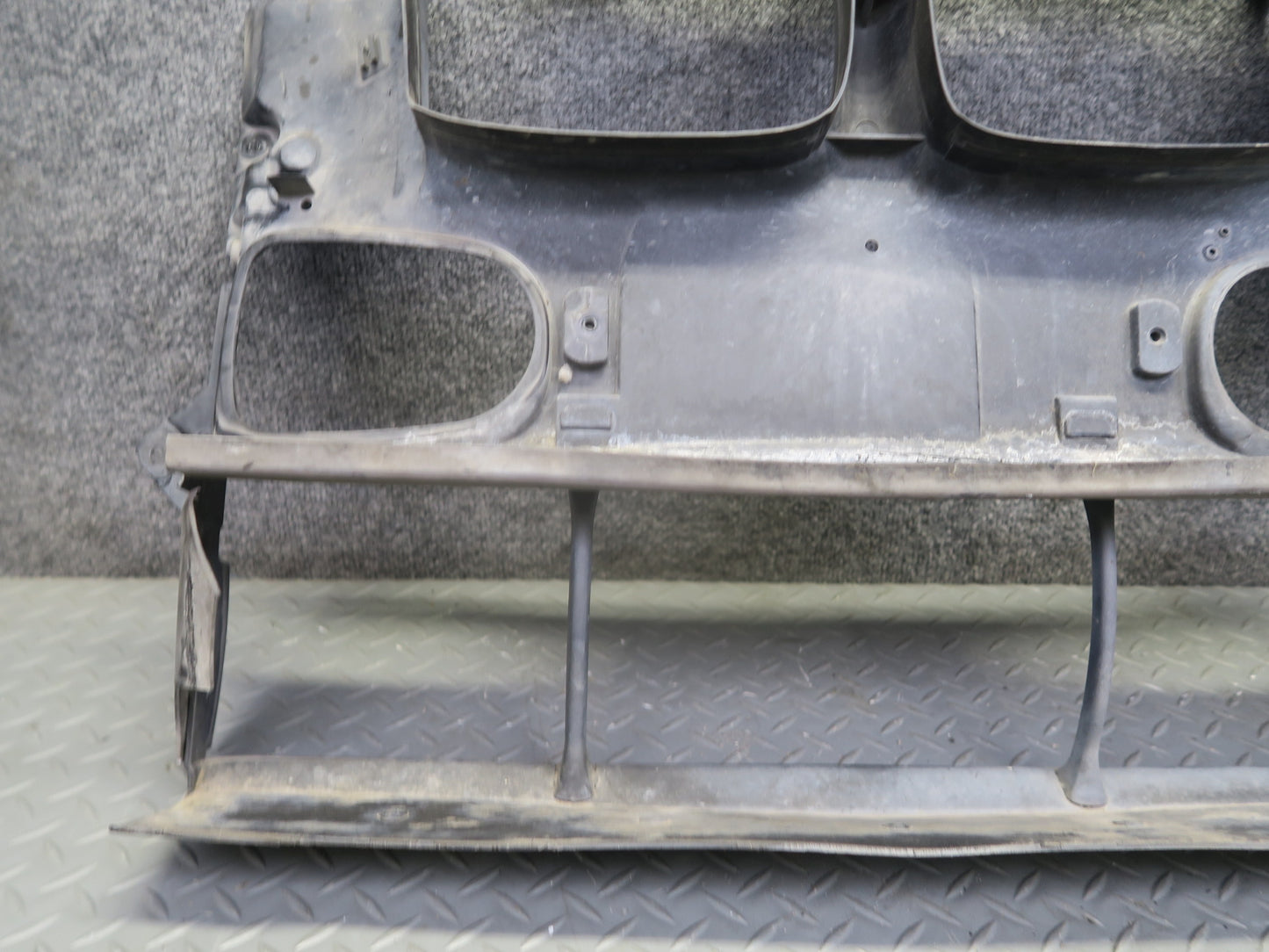 99-03 BMW E39 540ia Front Radiator Air Duct Panel OEM