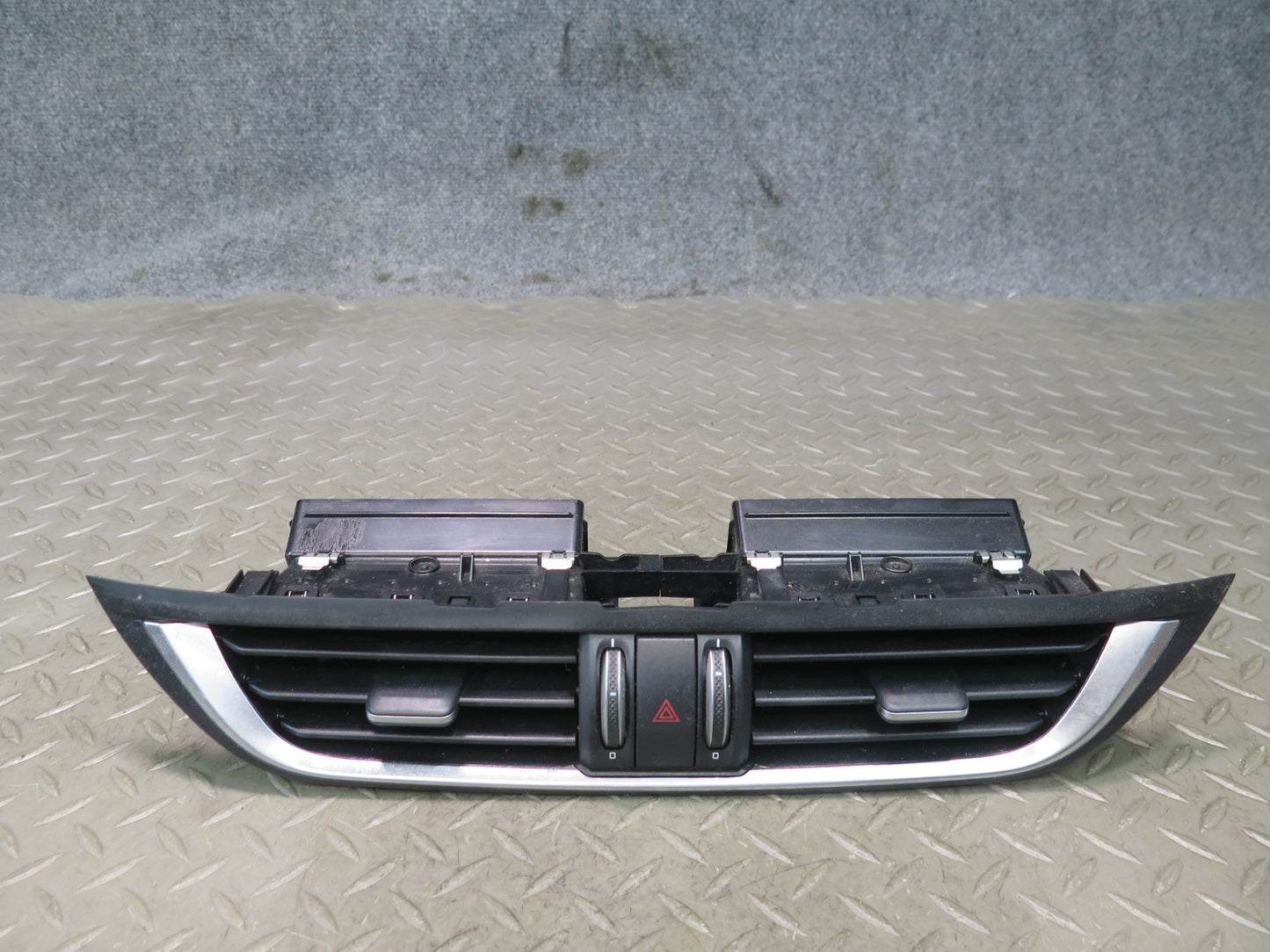 2017-2023 Alfa Romeo Stelvio Front Center Dash A/C Air Vent Trim Grille Panel