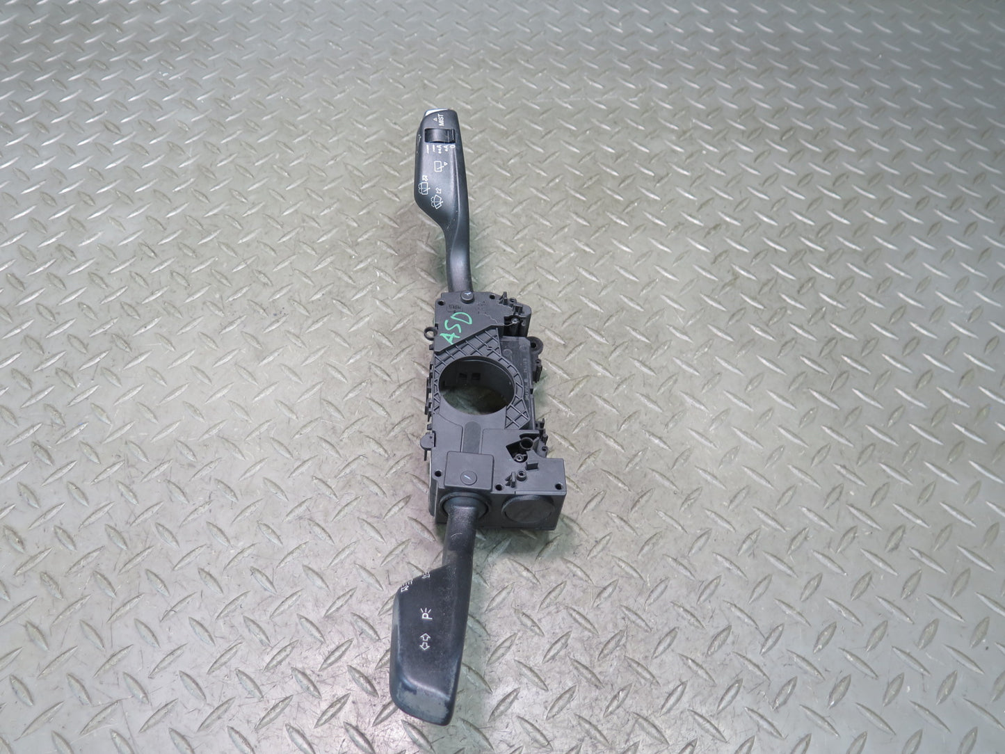 2017-2023 Alfa Romeo Stelvio Steering Column Multifunction Control Switch