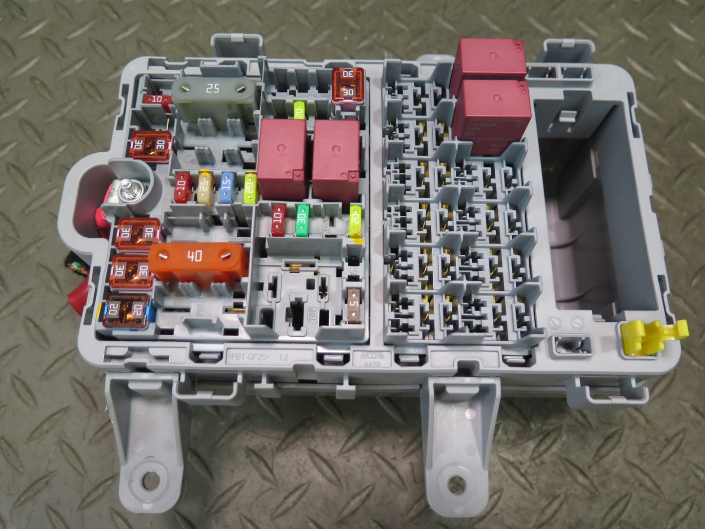 2017-2023 Alfa Romeo Stelvio Fuse Relay Junction Box Block