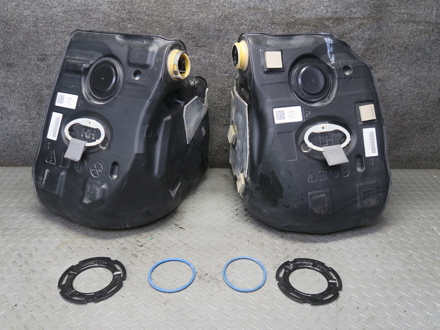 14-19 Chevrolet Corvette C7 Set of 2 Left & Right Fuel Tank Unit 49K Miles OEM