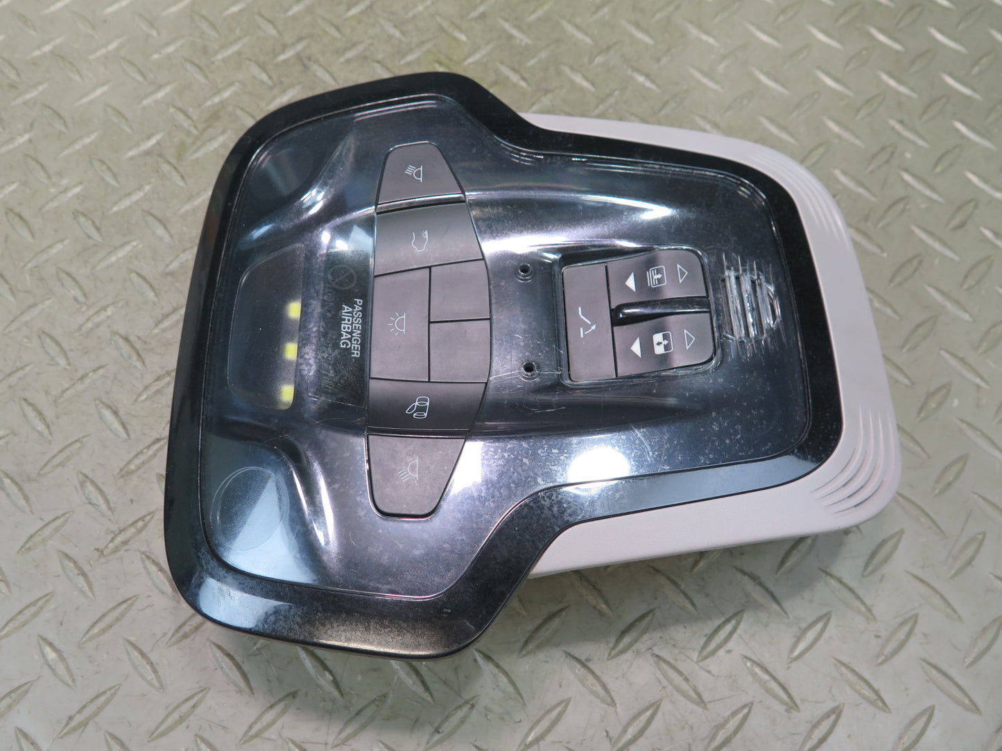 2017-2023 Alfa Romeo Stelvio Front Overhead Console Dome Light Lamp Panel