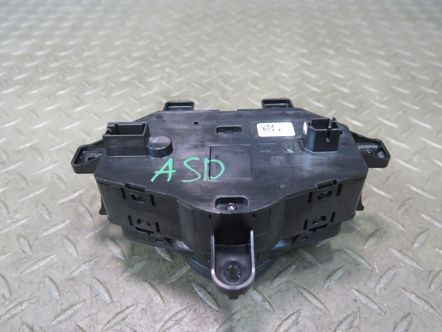 2017-2023 Alfa Romeo Stelvio Center Console Multimedia Control Switch