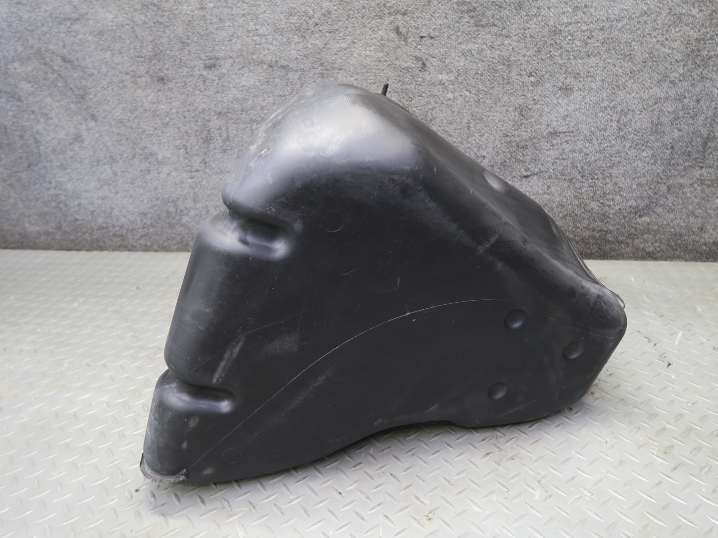 05-13 Chevrolet Corvette C6 Right Fuel Tank Reservoir w Heat Shield Set OEM