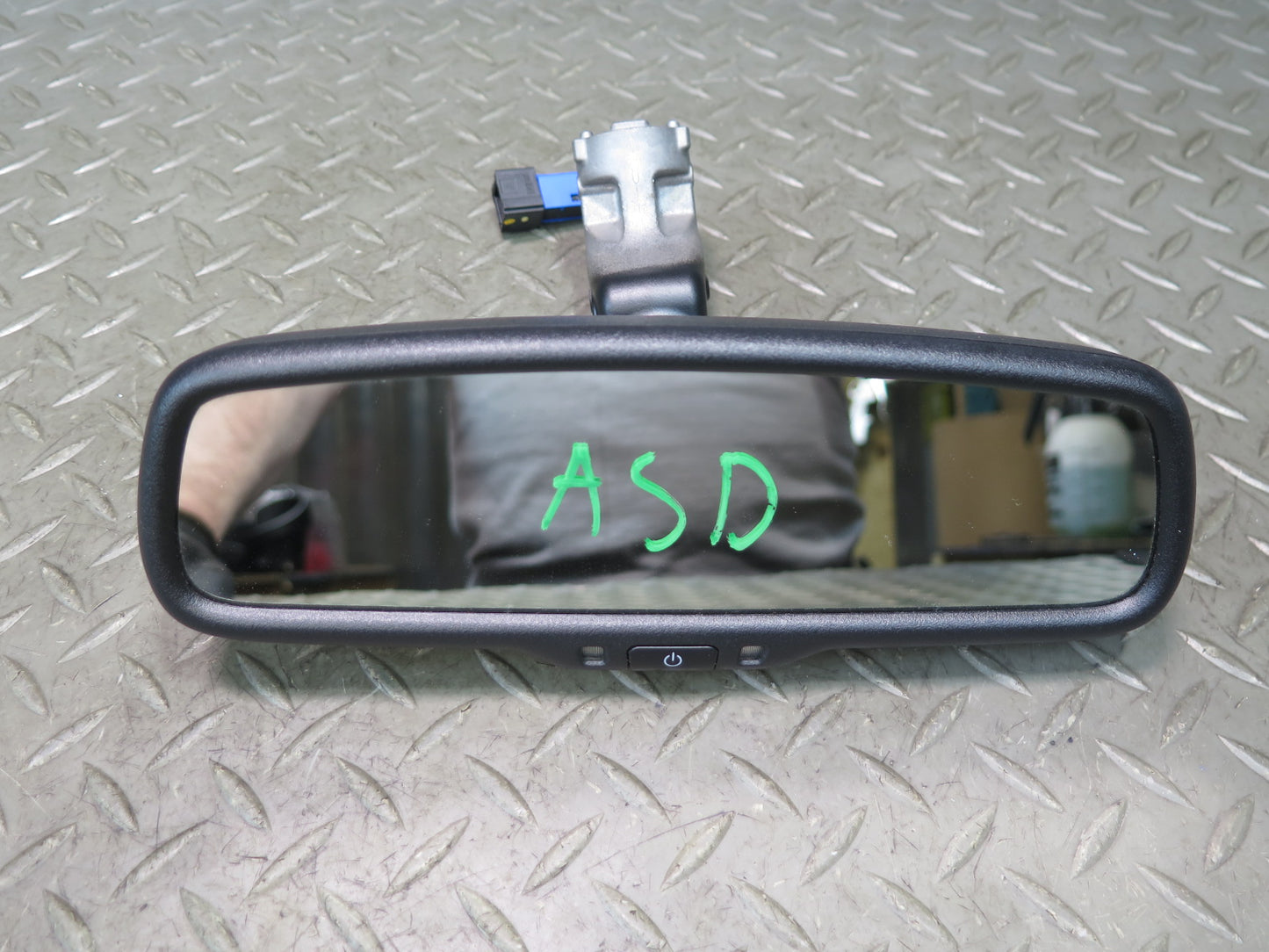 2017-2023 Alfa Romeo Stelvio Front Windshield Interior Auto Dim Rear View Mirror