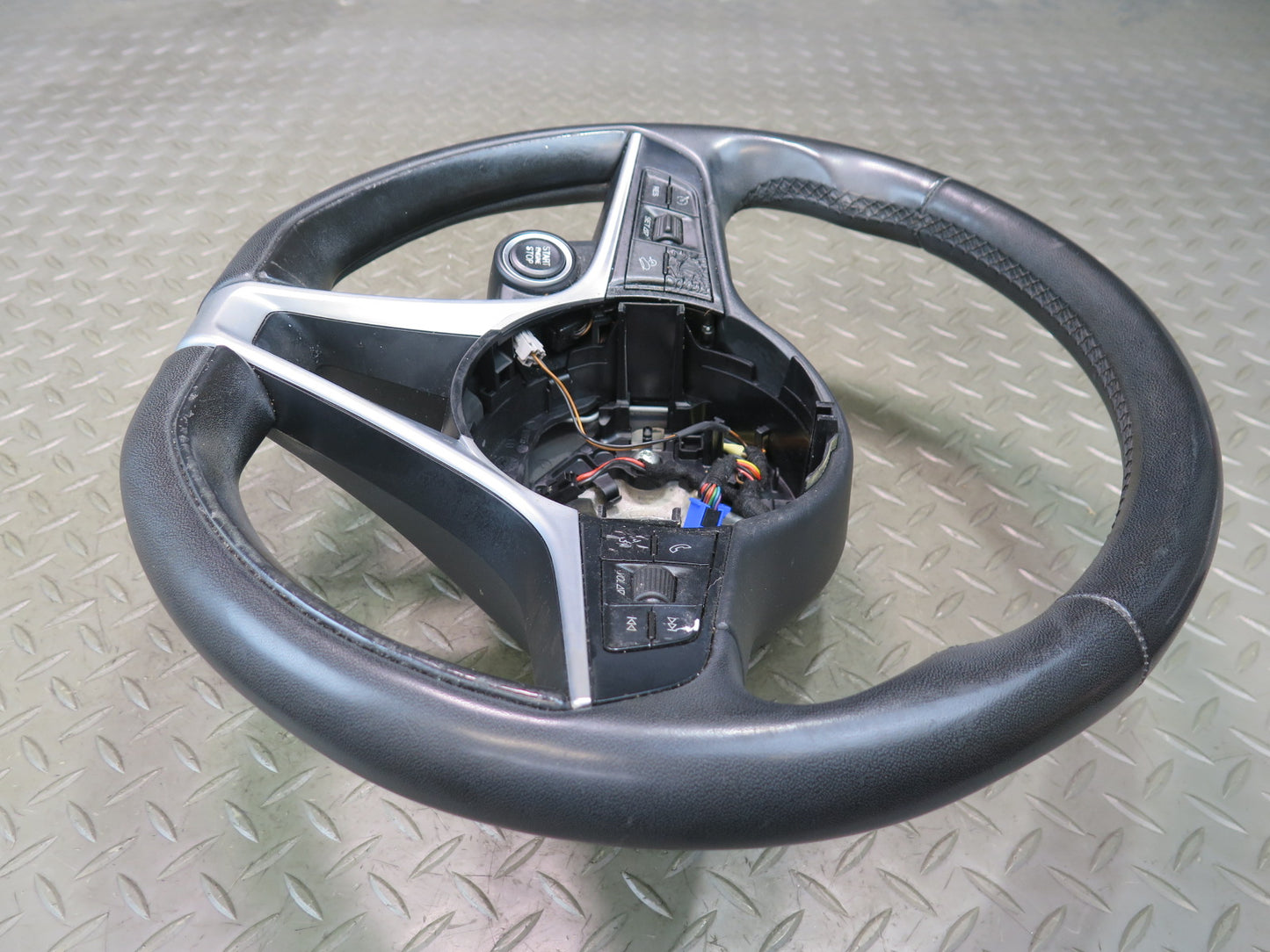 2017-2023 Alfa Romeo Stelvio Steering W/ Controls Leather Black