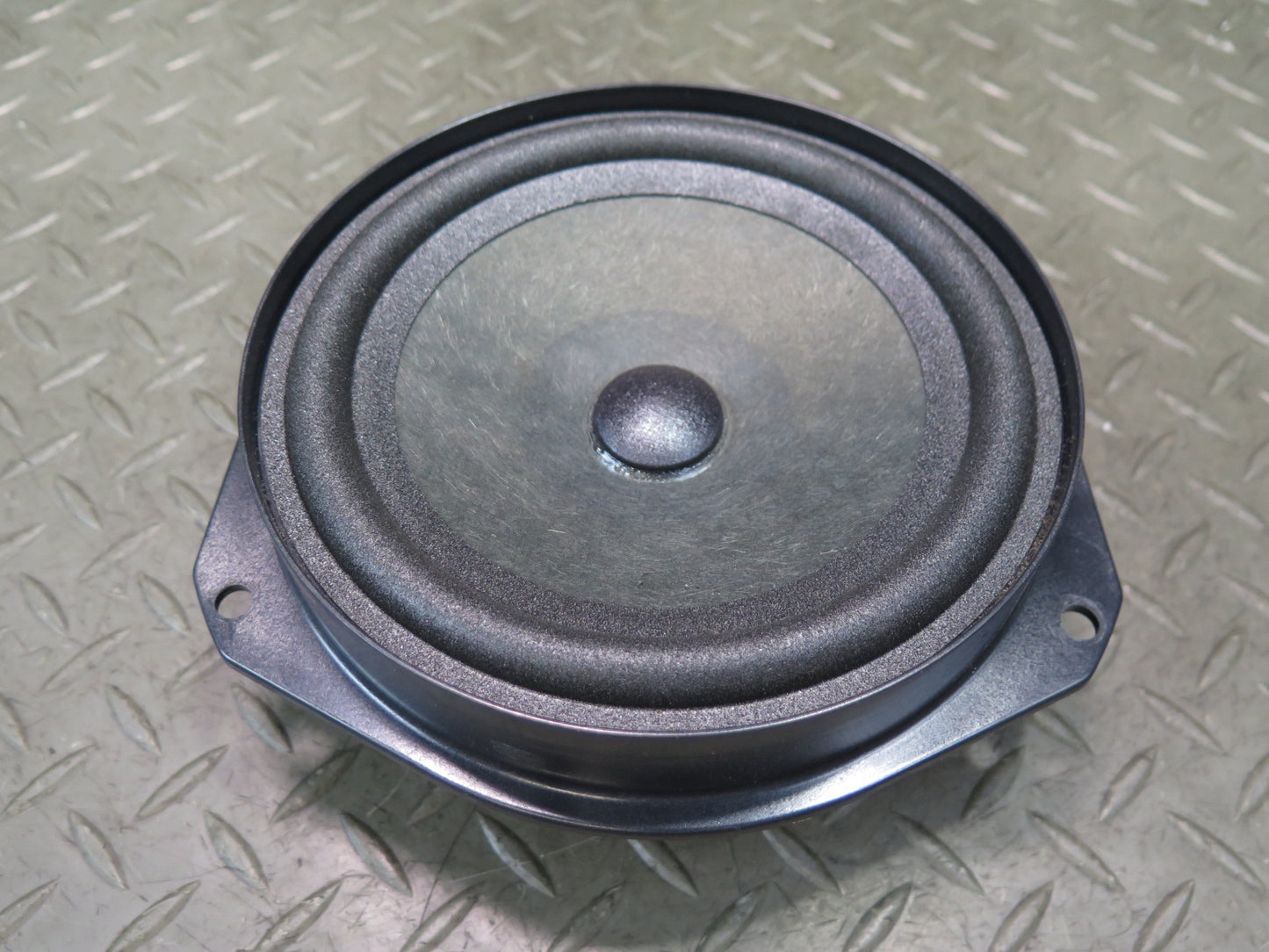 2017-2023 Alfa Romeo Stelvio Front Left & Right Side Door Audio Speaker Set