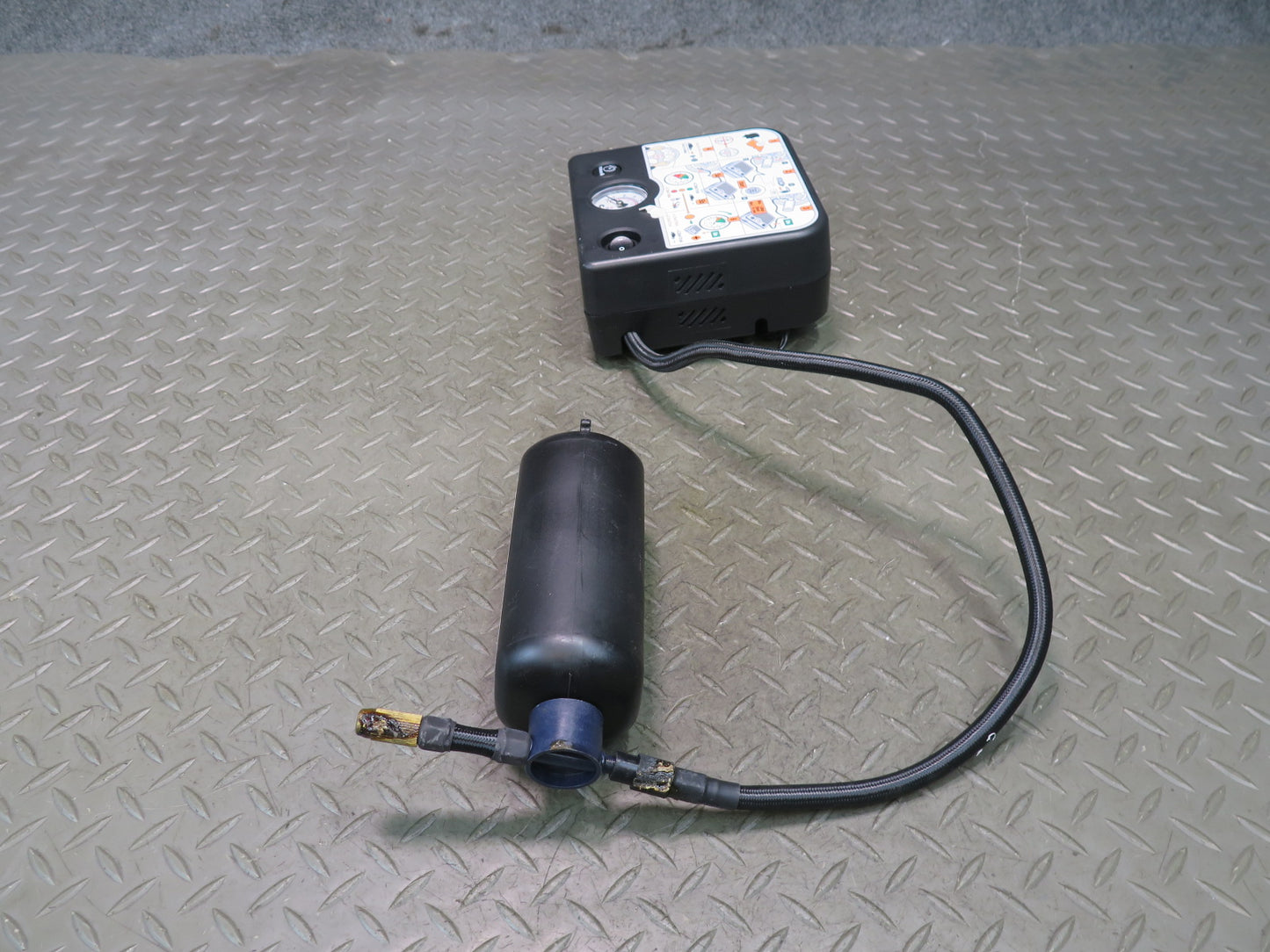 2017-2023 Alfa Romeo Stelvio Emergency Tire Inflator Wheel Air Compressor Pump
