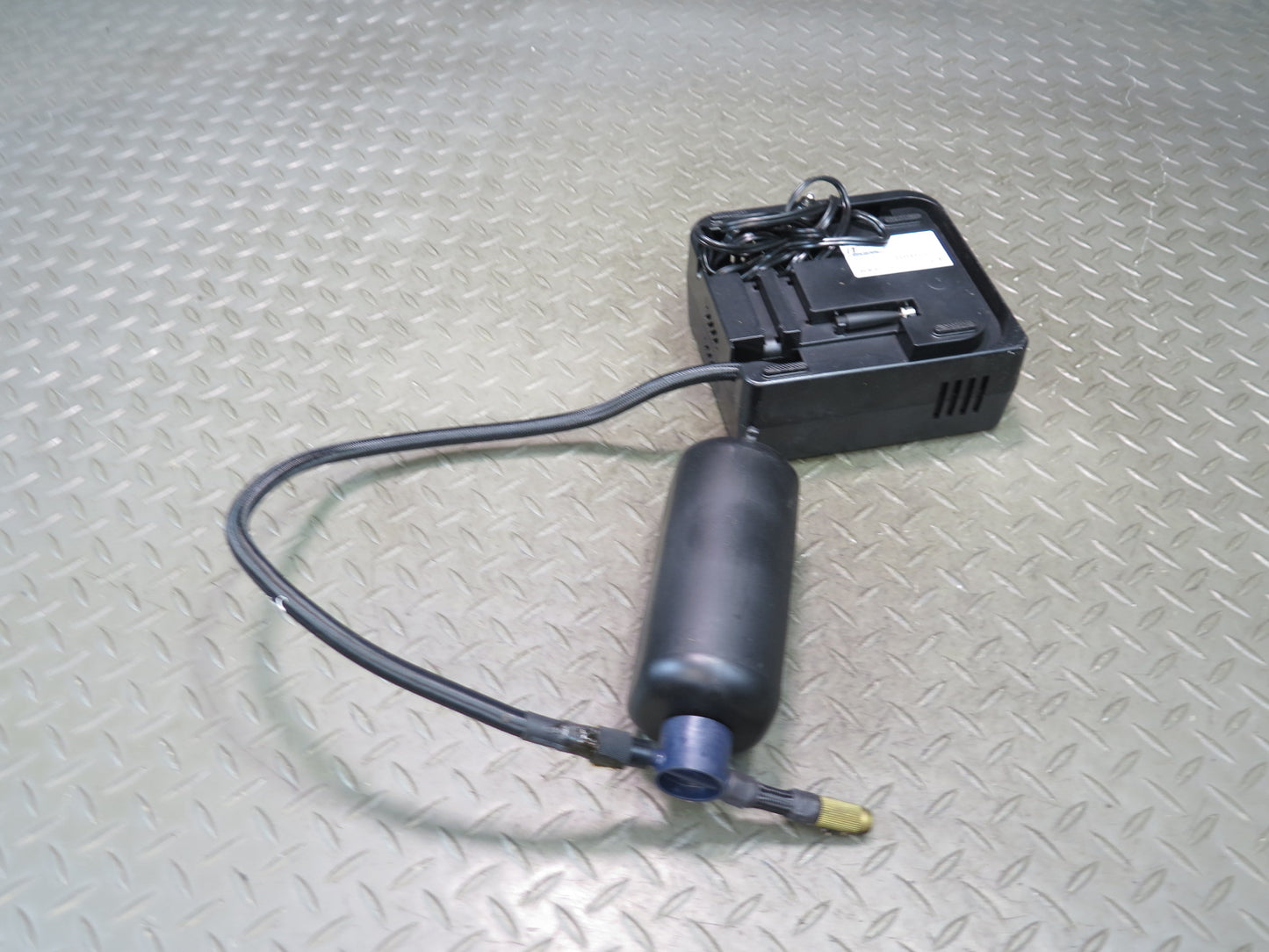 2017-2023 Alfa Romeo Stelvio Emergency Tire Inflator Wheel Air Compressor Pump
