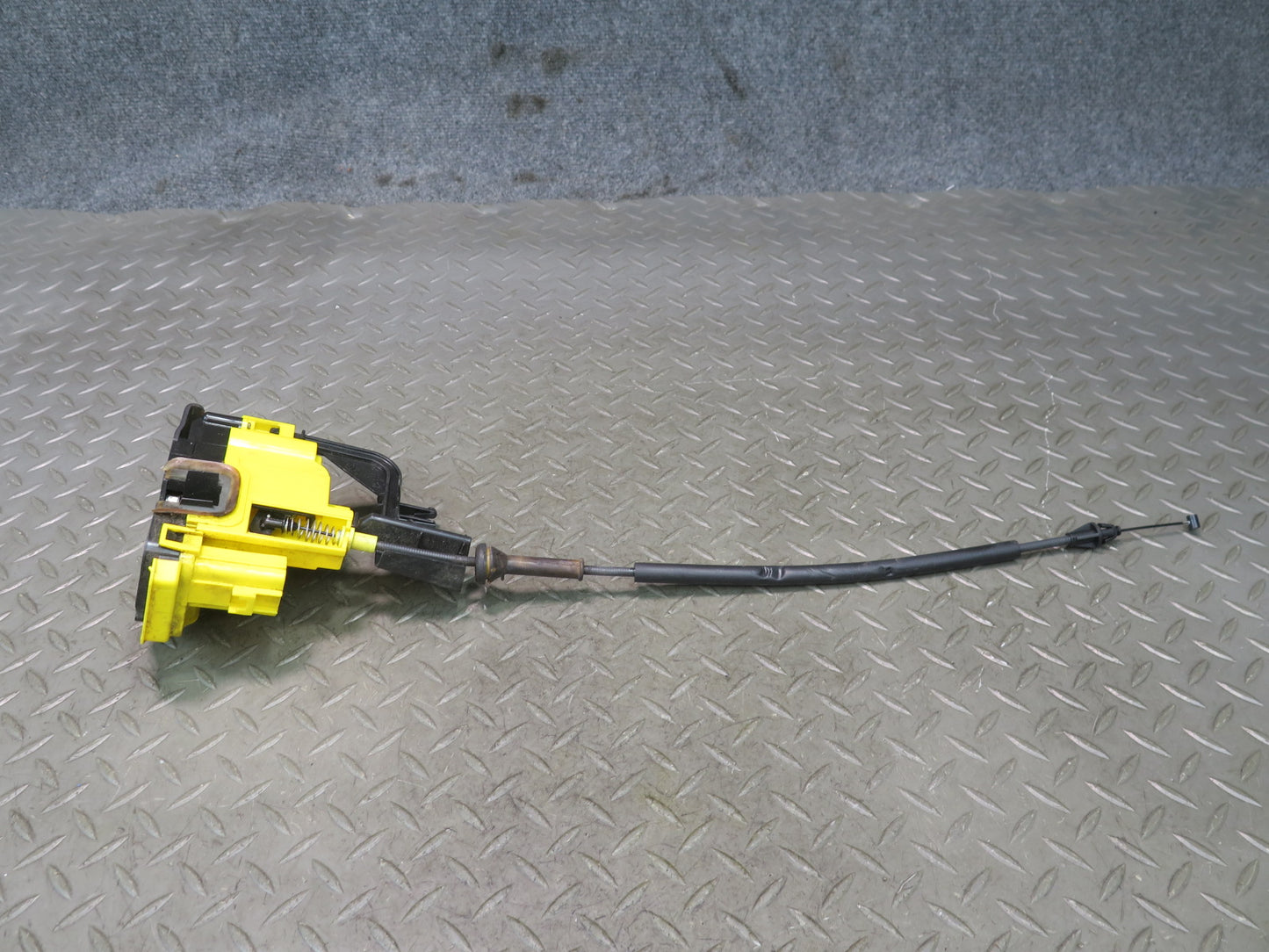 2017-2023 Alfa Romeo Stelvio Front Right Pass Side Door Lock Latch Actuator