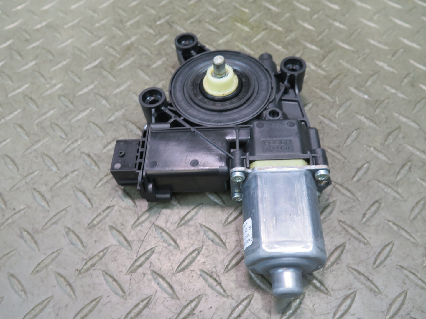 2017-2023 Alfa Romeo Stelvio Front Left Driver Side Window Regulator Motor
