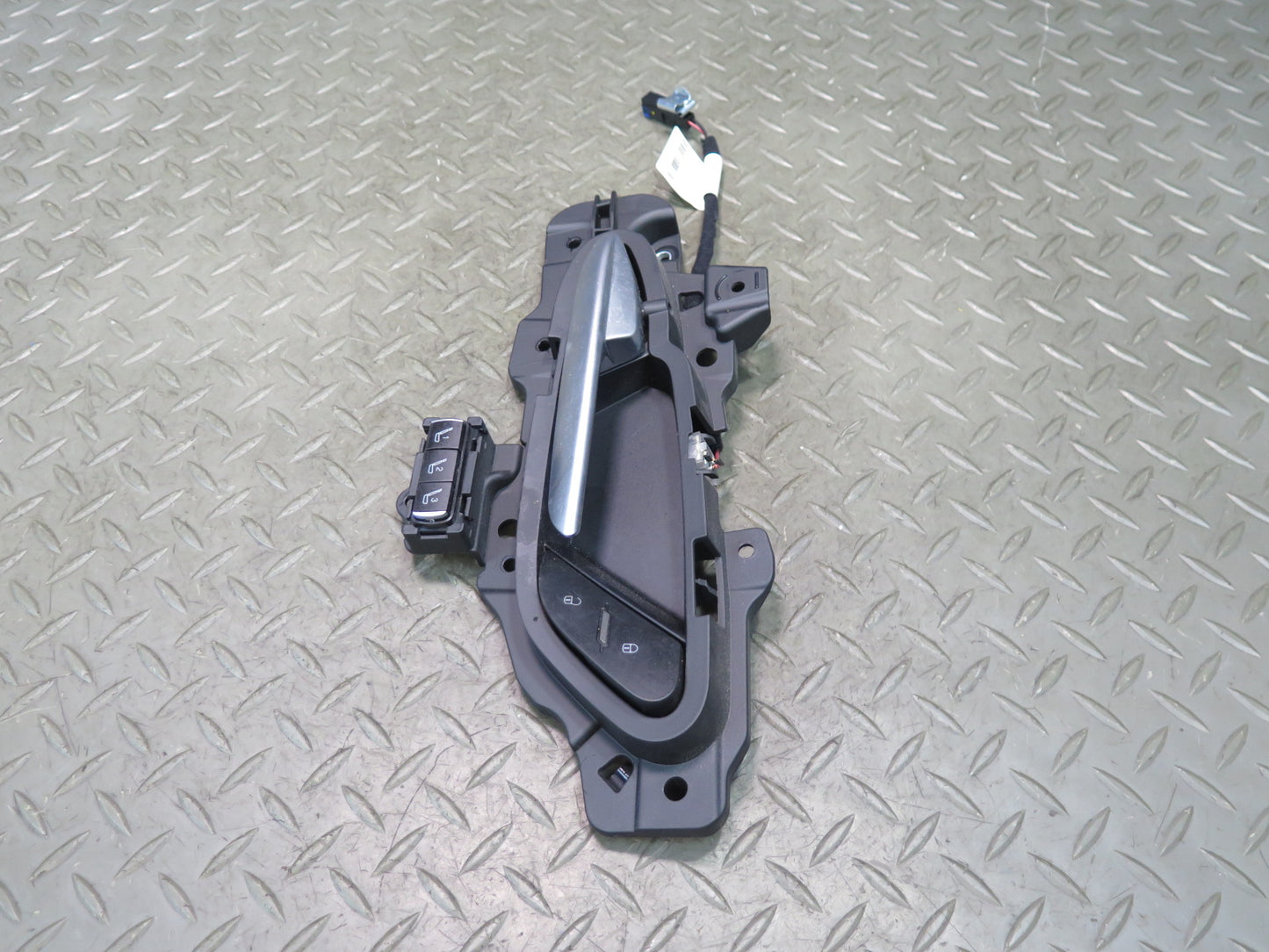 2017-2023 Alfa Romeo Stelvio Front Left Driver Side Interior Door Handle