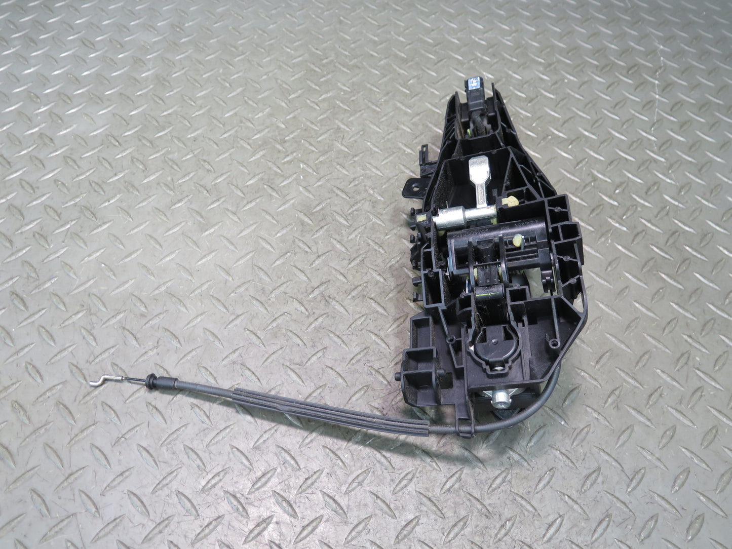 2017-2023 Alfa Romeo Stelvio Front Right Passenger Side Exterior Door Handle
