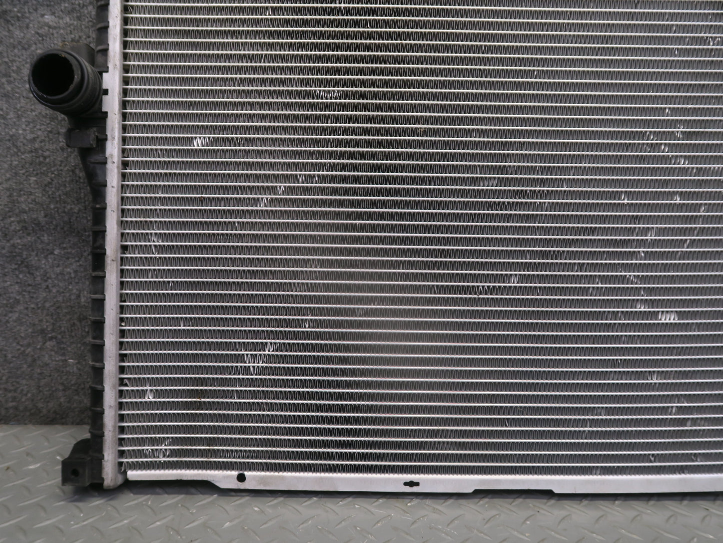 99-03 BMW E39 540ia 4.4L M62 A/T Engine Cooling Radiator Spectra CU2285