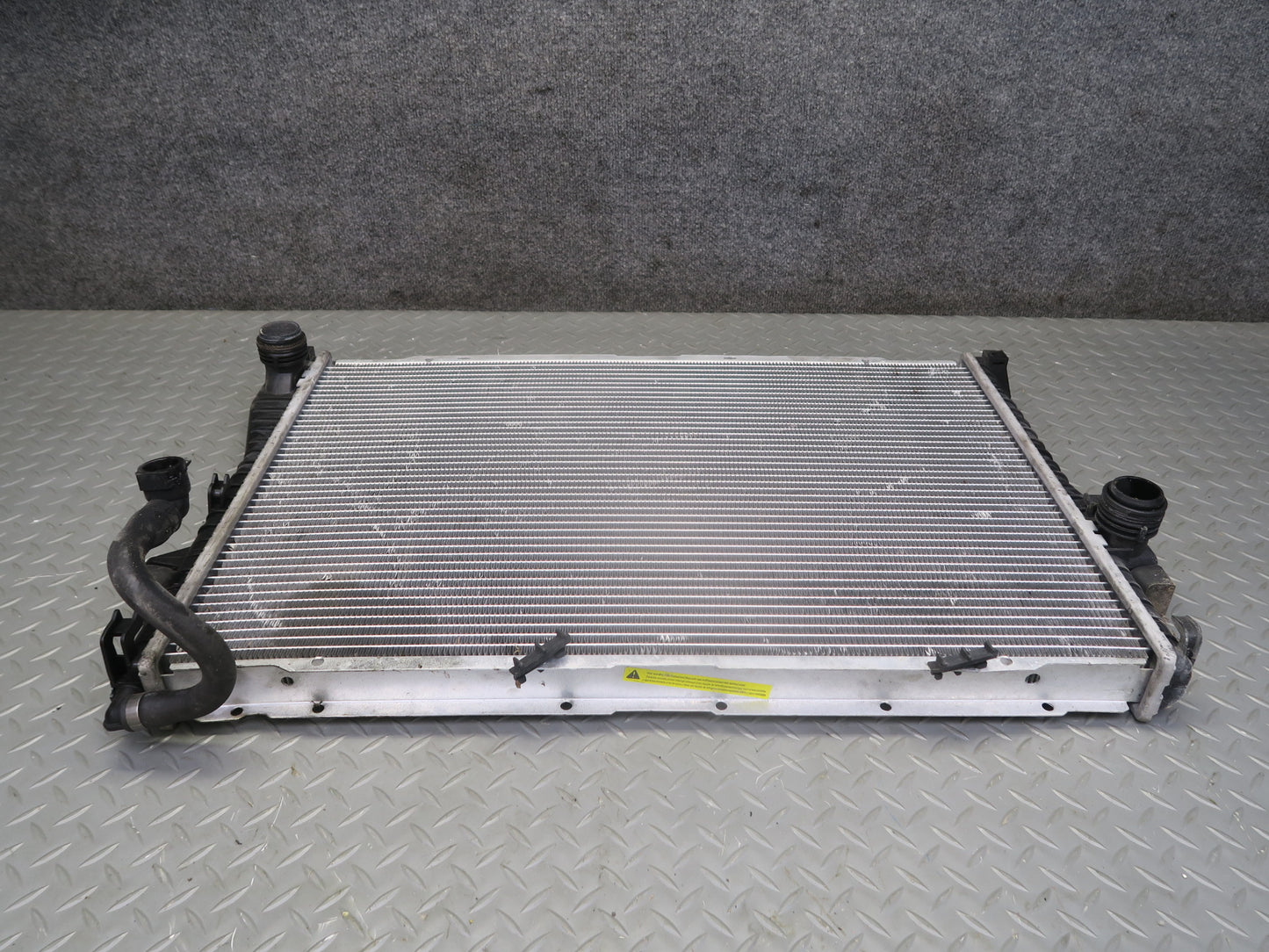 99-03 BMW E39 540ia 4.4L M62 A/T Engine Cooling Radiator Spectra CU2285