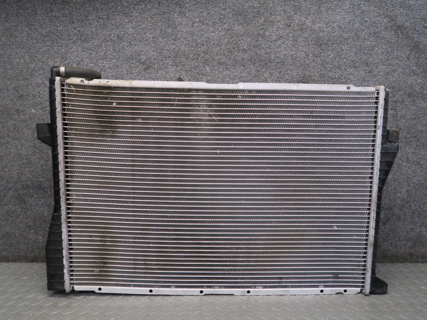 99-03 BMW E39 540ia 4.4L M62 A/T Engine Cooling Radiator Spectra CU2285