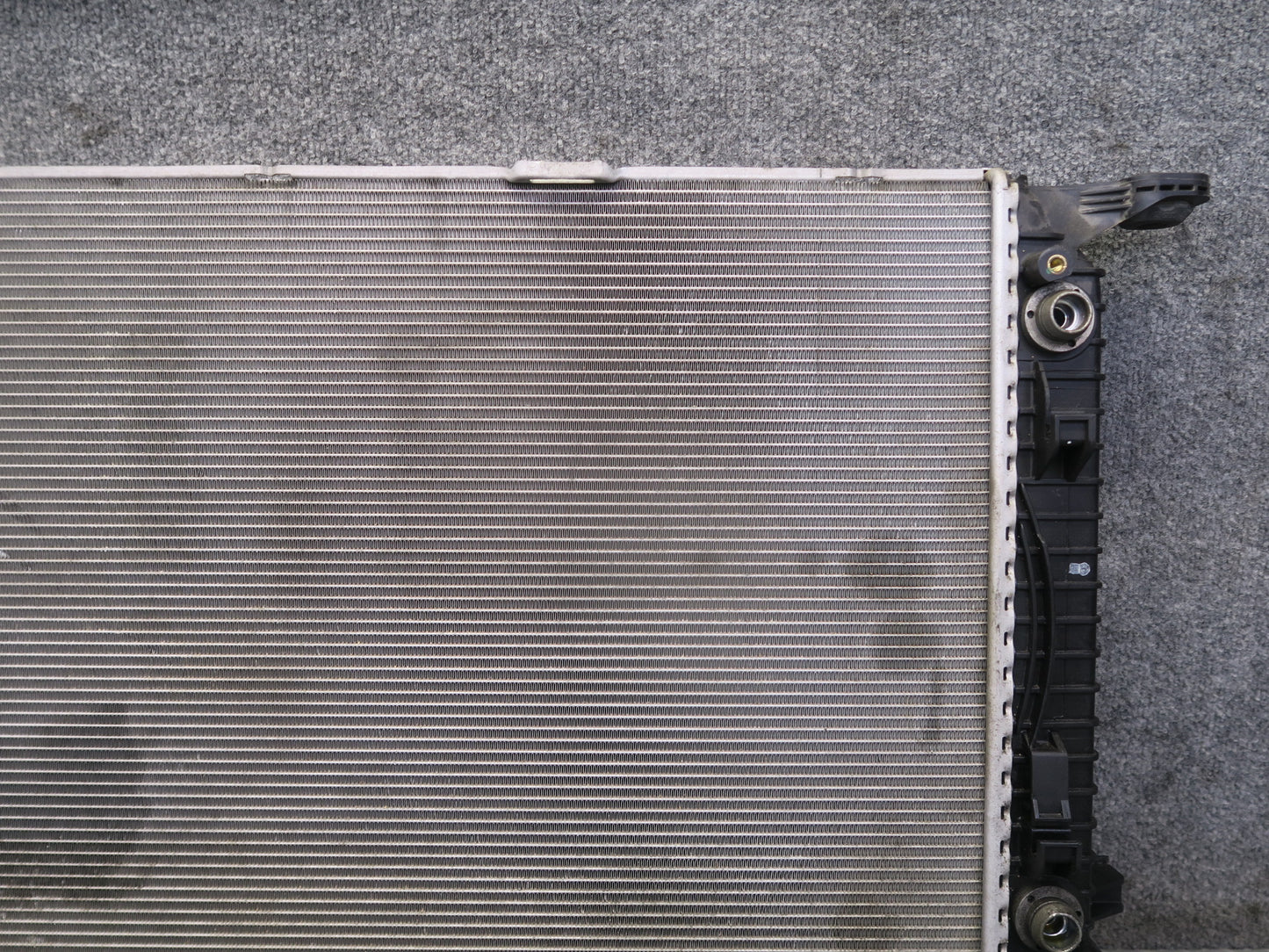 2015-2018 Porsche Macan Turbo 3.6L Engine Coolant Cooling Radiator