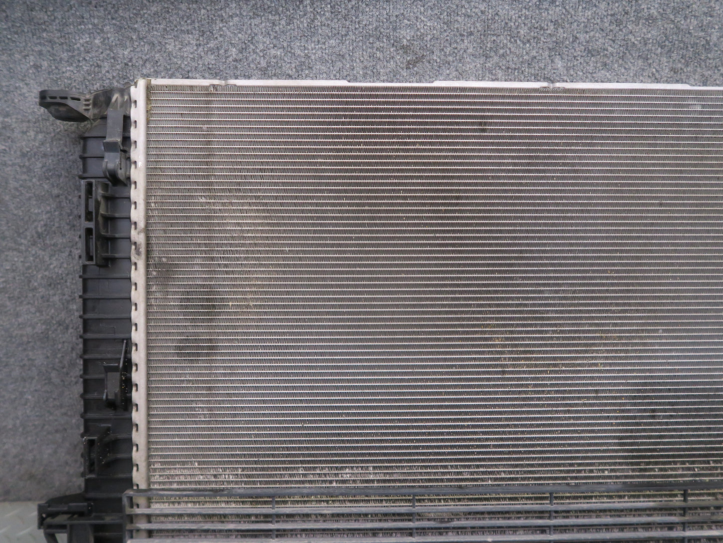 2015-2018 Porsche Macan Turbo 3.6L Engine Coolant Cooling Radiator