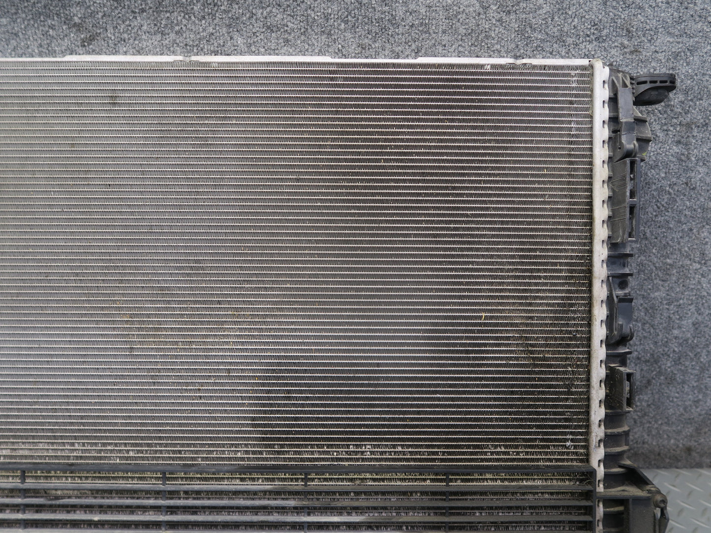 2015-2018 Porsche Macan Turbo 3.6L Engine Coolant Cooling Radiator