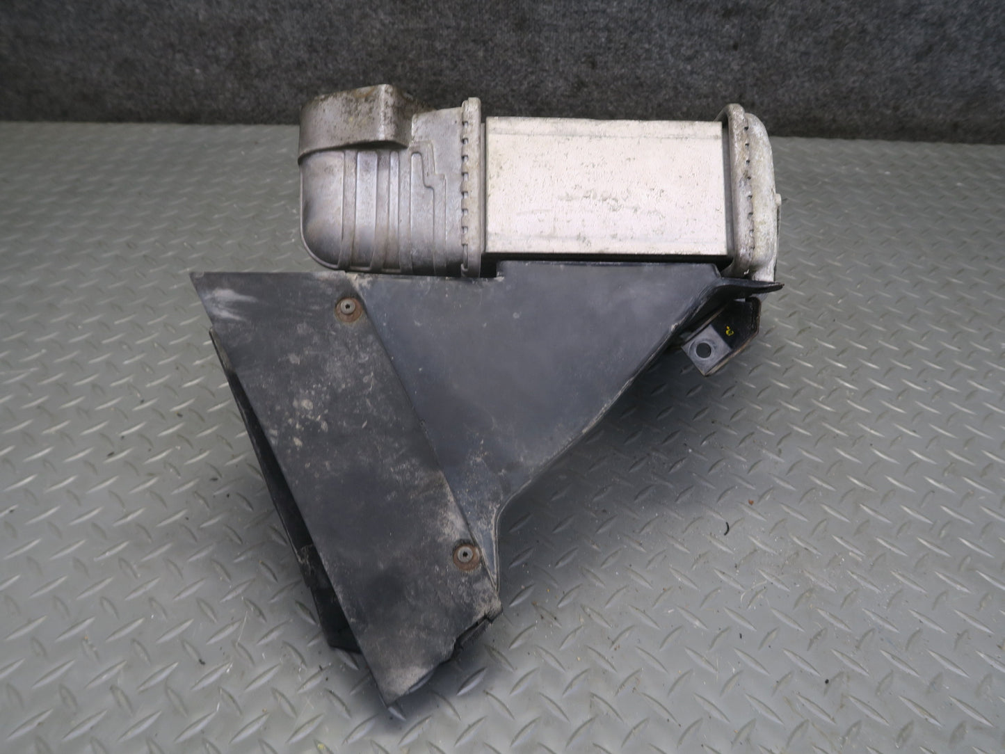 95-97 Nissan Gloria VQ30DET 3.0L Turbo Engine Air Intercooler OEM
