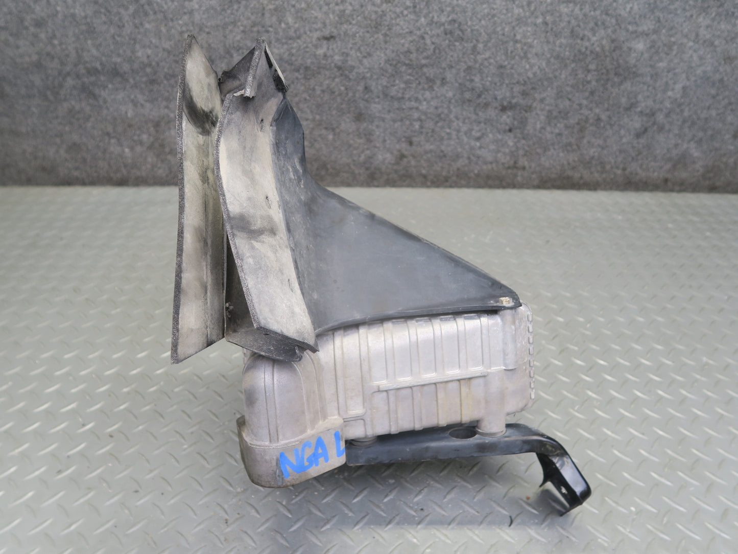 95-97 Nissan Gloria VQ30DET 3.0L Turbo Engine Air Intercooler OEM