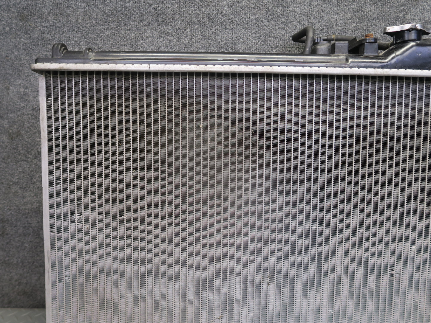 01-05 Lexus GS430 4.3L 3UZFE Engine Cooling Radiator w Fan & Shroud Assembly OEM