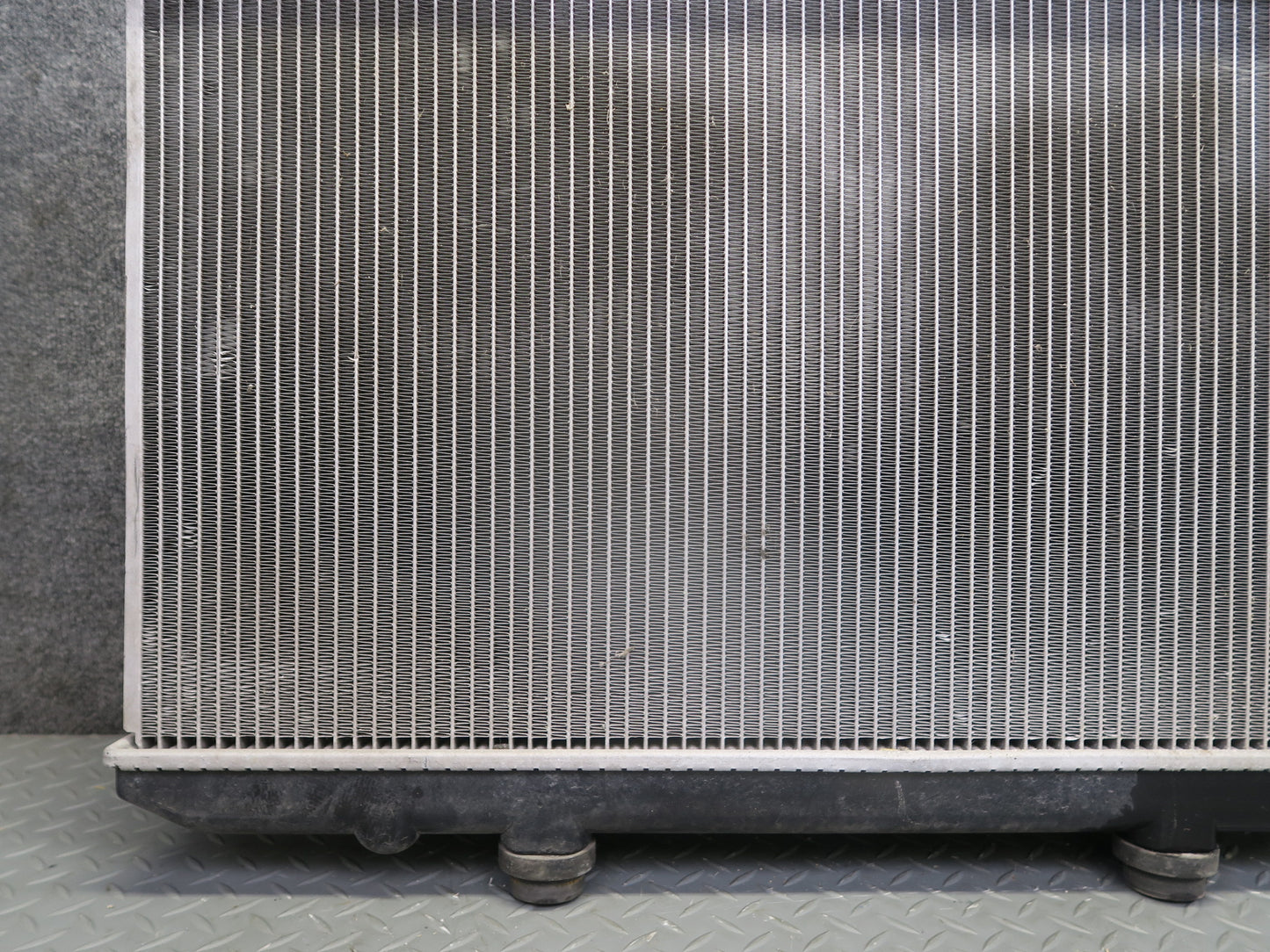 01-05 Lexus GS430 4.3L 3UZFE Engine Cooling Radiator w Fan & Shroud Assembly OEM