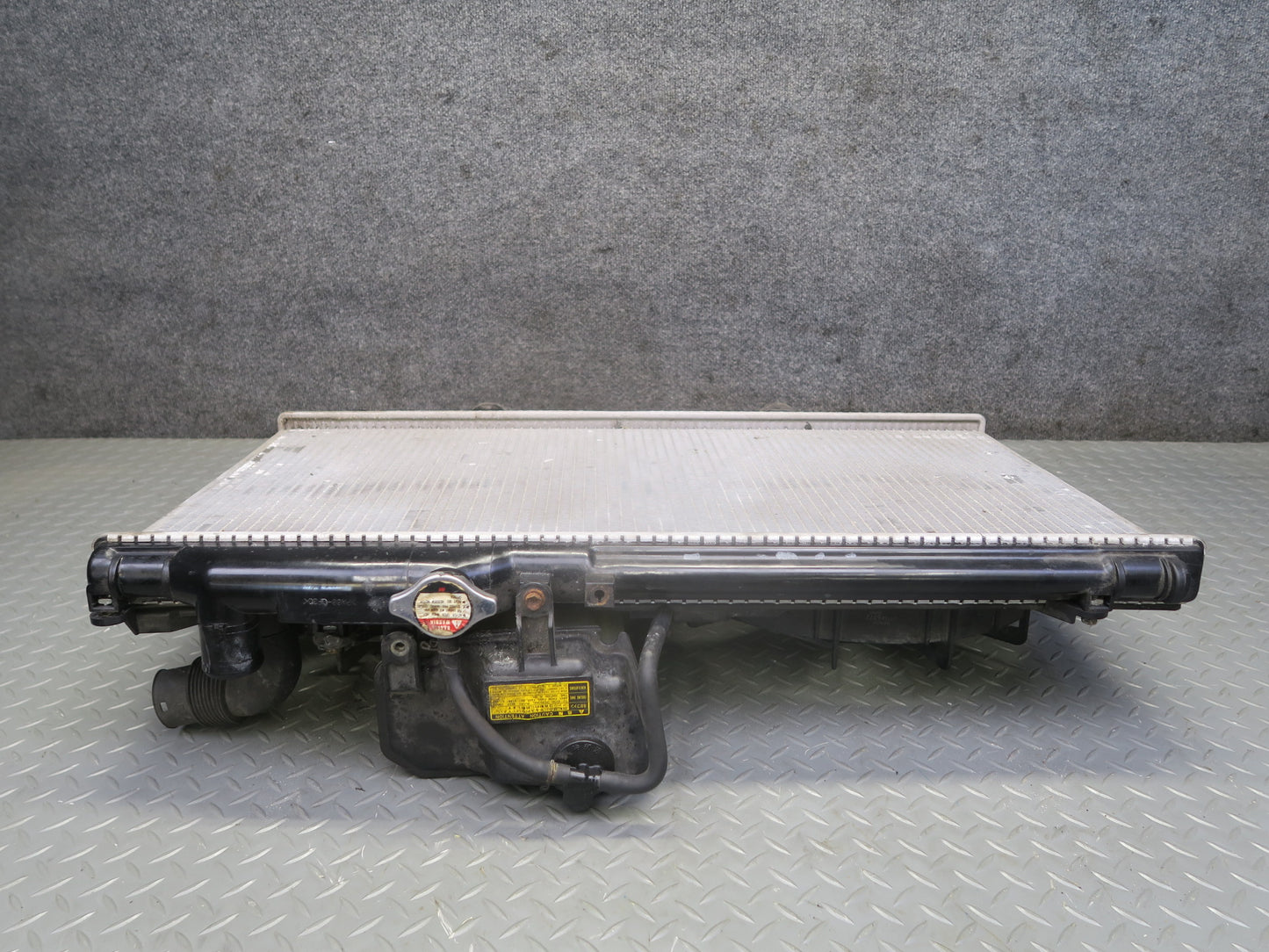 01-05 Lexus GS430 4.3L 3UZFE Engine Cooling Radiator w Fan & Shroud Assembly OEM