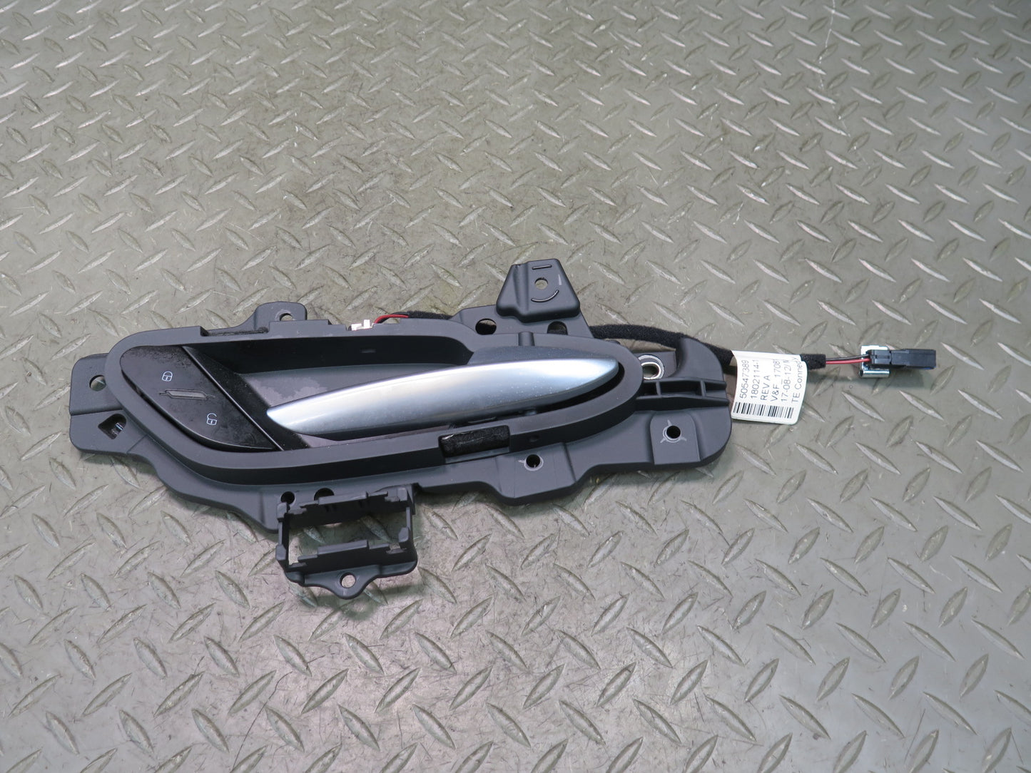 2017-2023 Alfa Romeo Stelvio Front Right Passenger Side Interior Door Handle