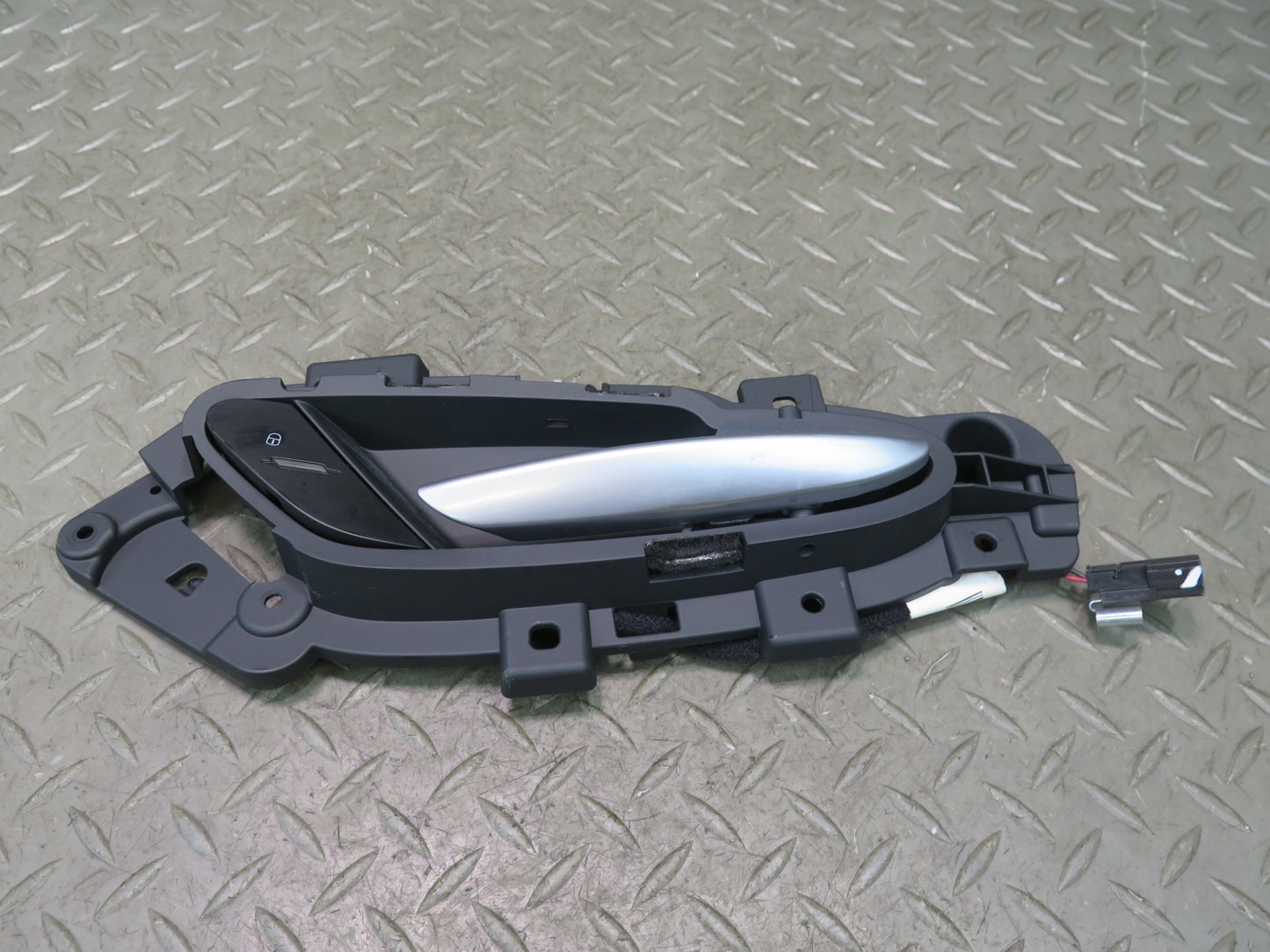 2017-2023 Alfa Romeo Stelvio Rear Right Passenger Side Interior Door Handle