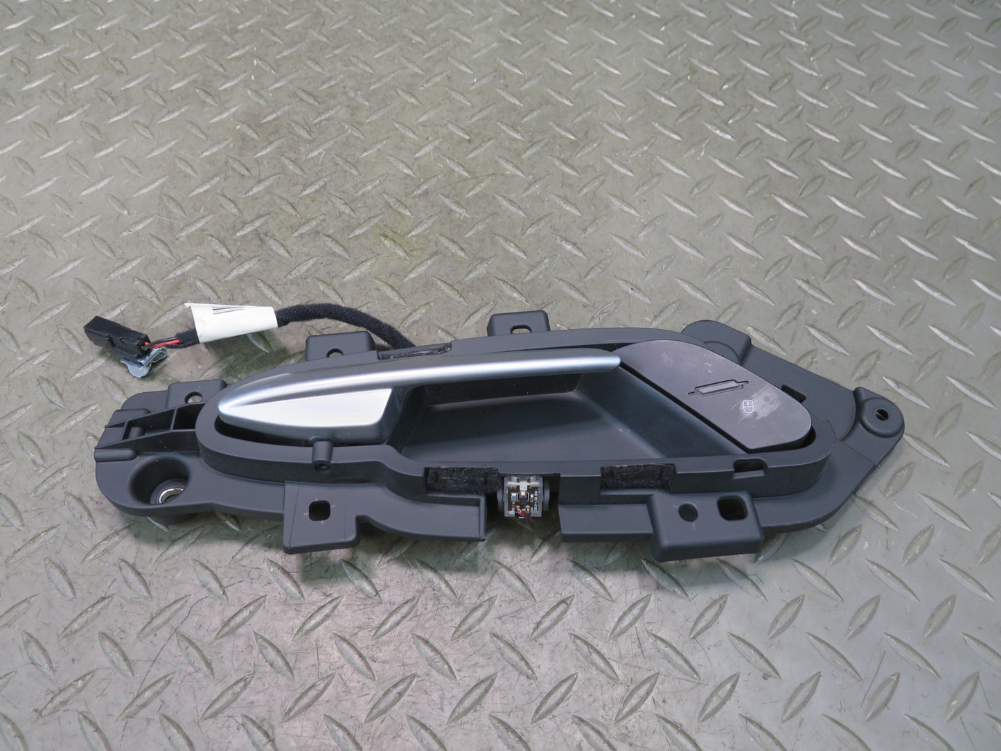 2017-2023 Alfa Romeo Stelvio Rear Right Passenger Side Interior Door Handle