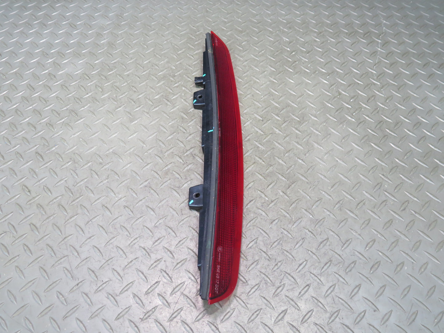2017-2023 Alfa Romeo Stelvio Rear Center 3RD Third Brake Stop Light Lamp