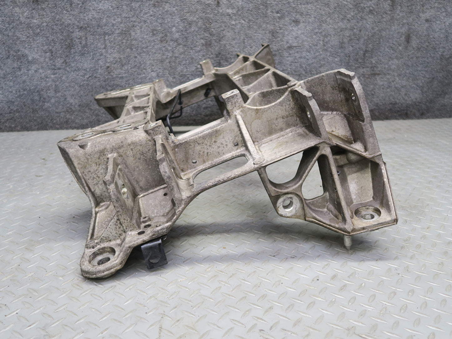 05-08 Chevrolet Corvette C6 Rear Suspension Subframe Crossmember Carrier OEM