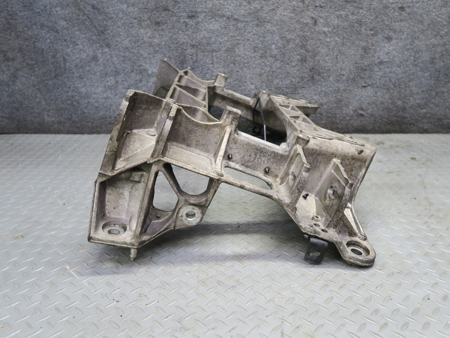 05-08 Chevrolet Corvette C6 Rear Suspension Subframe Crossmember Carrier OEM