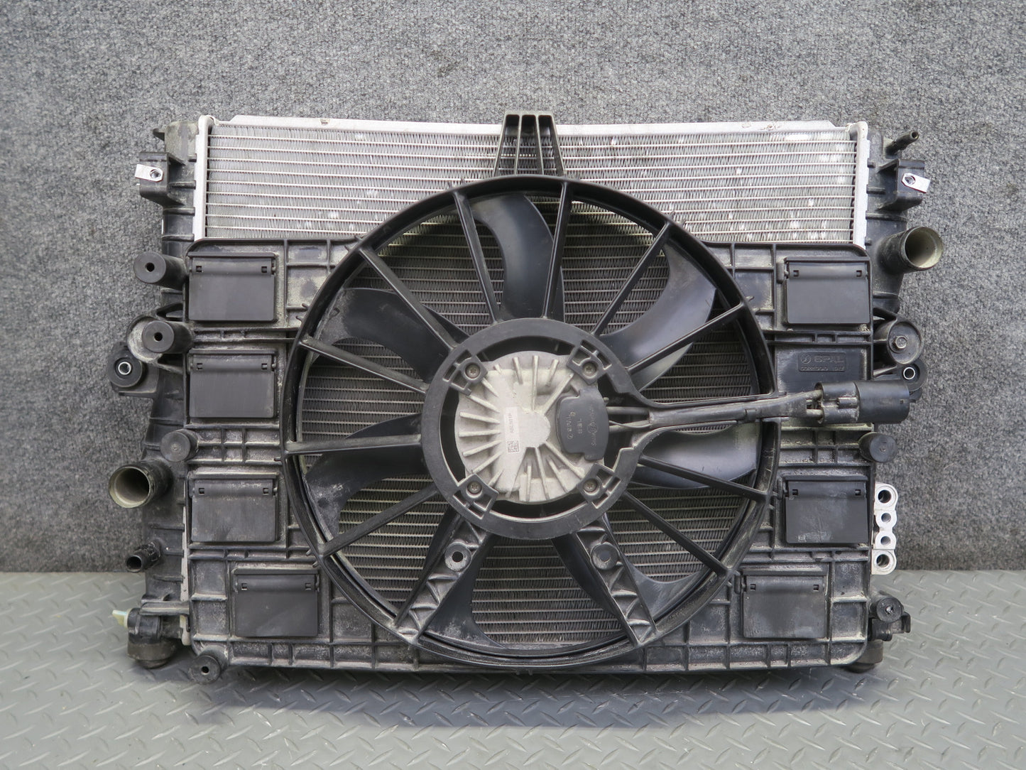 14-19 Chevrolet Corvette C7 Engine Cooling Radiator A/C Condenser Fan Assy OEM