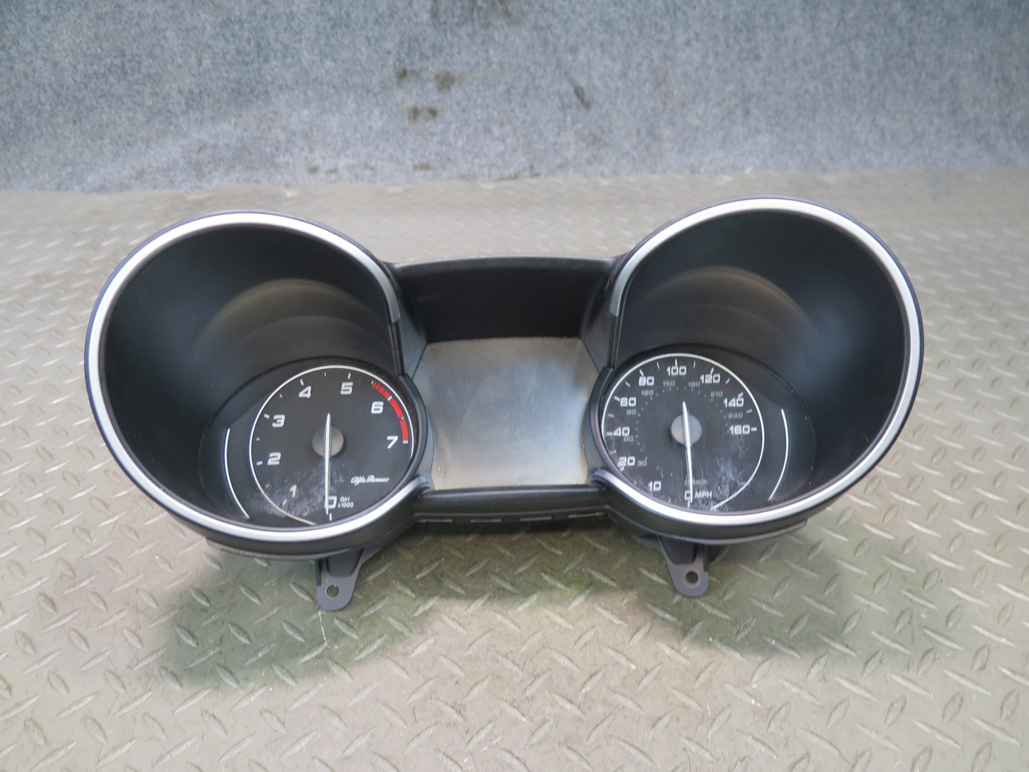 2017-2023 Alfa Romeo Stelvio Dash Speedometer Instrument Cluster Gauge