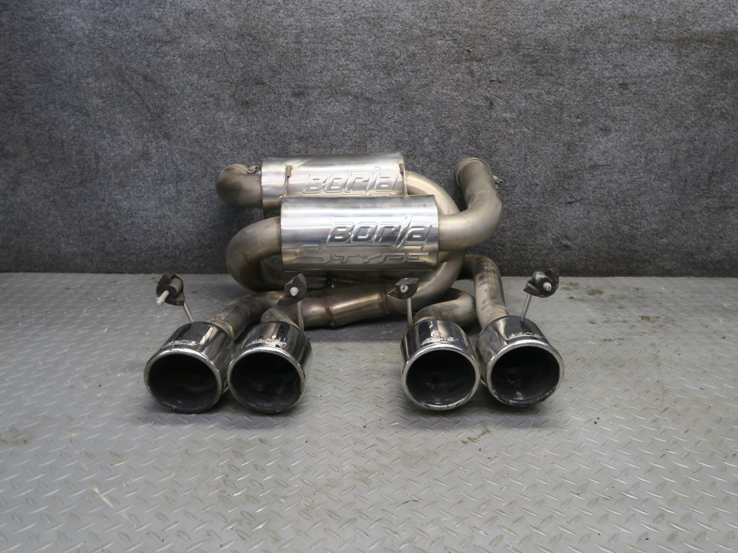 05-08 Chevrolet Corvette C6 6.0L 6.2L Borla Rear Exhaust Muffler Assembly