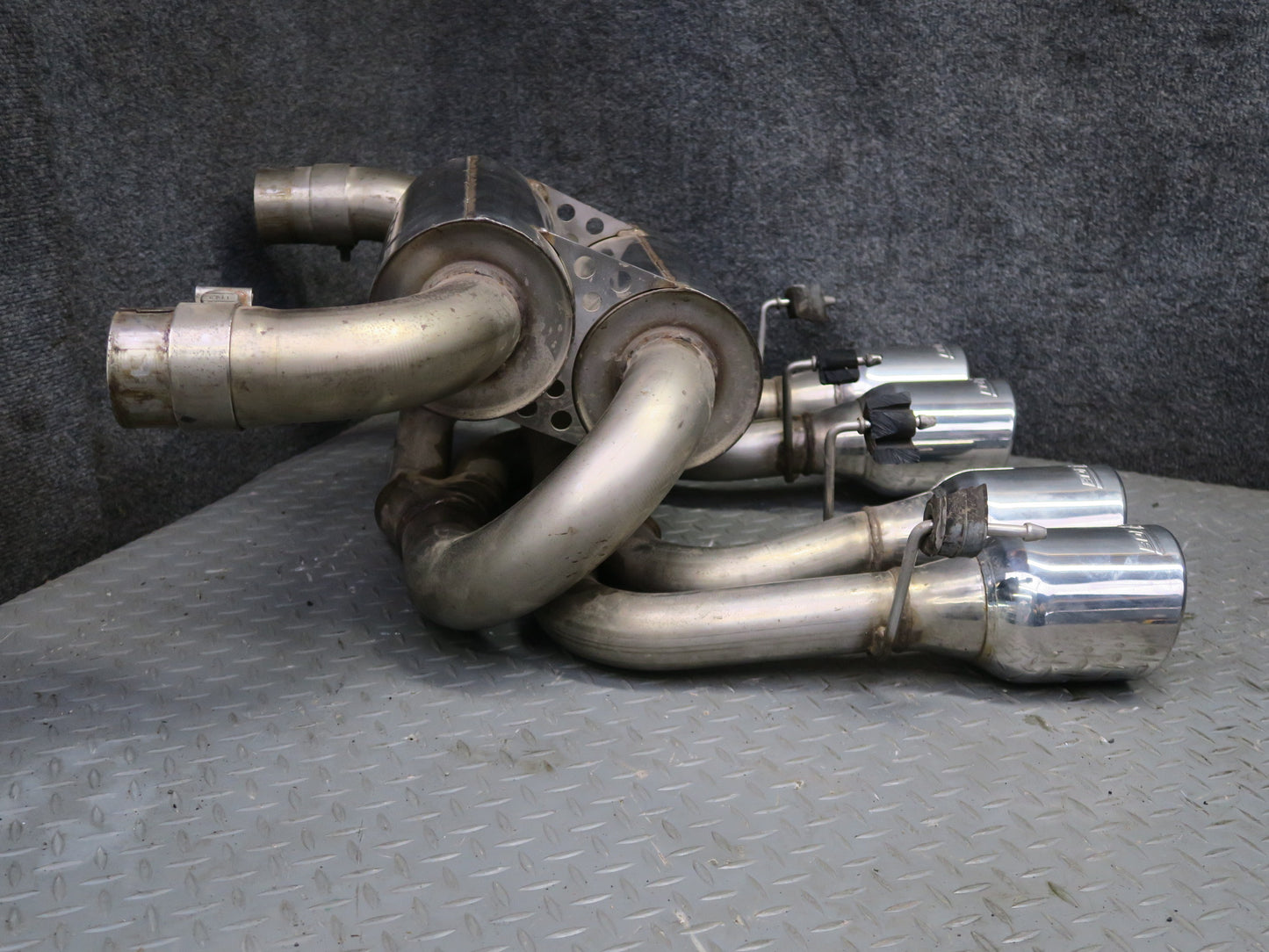 05-08 Chevrolet Corvette C6 6.0L 6.2L Borla Rear Exhaust Muffler Assembly