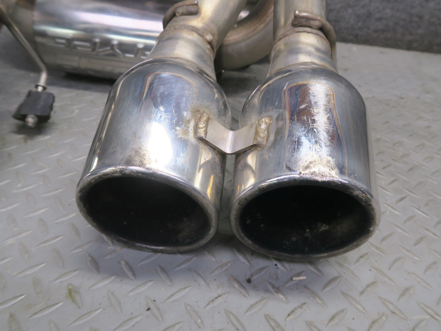 05-08 Chevrolet Corvette C6 6.0L 6.2L Borla Rear Exhaust Muffler Assembly