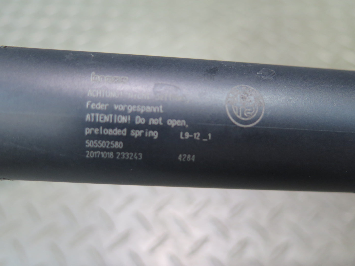2017-2023 Alfa Romeo Stelvio Rear Liftgate Left Right Power Lift Shock Strut Set