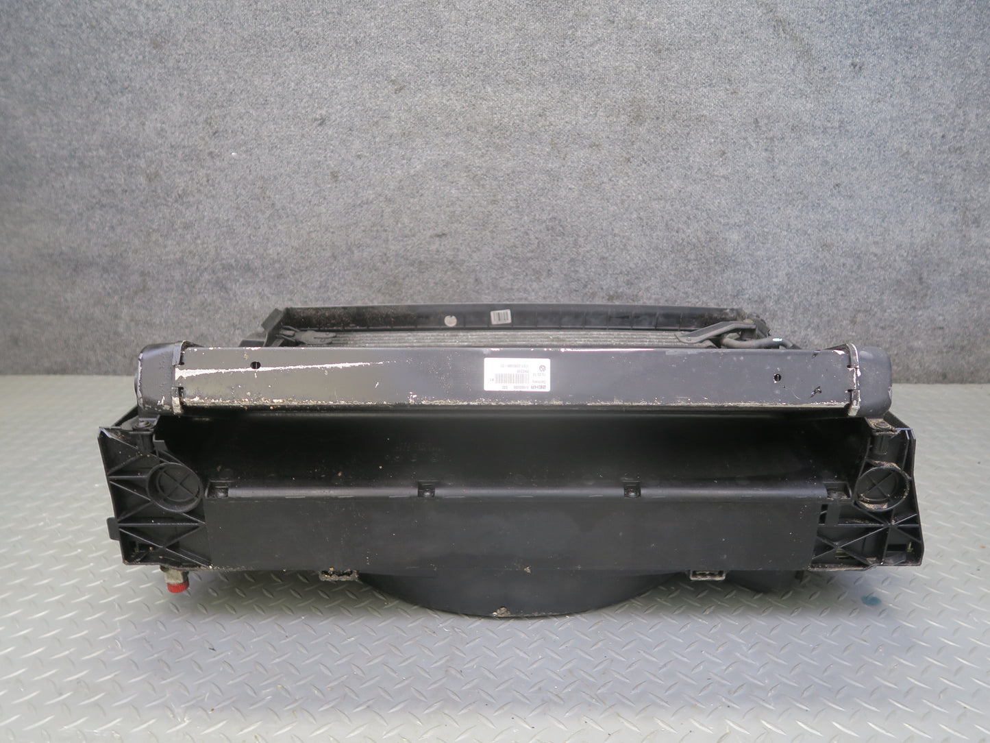 06-10 BMW E63 E64 M6 5.0L S85 Engine Radiator A/C Condenser Oil Cooler Fan Assy