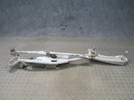 97-03 BMW E39 540ia Front Windshield Wiper Linkage w Motor Assembly 6360603 OEM