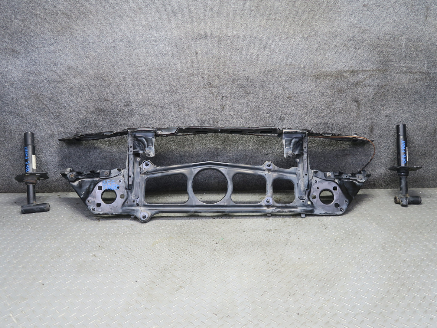 97-03 BMW E39 540ia Front Radiator Support w Front Shock Absorber Set OEM
